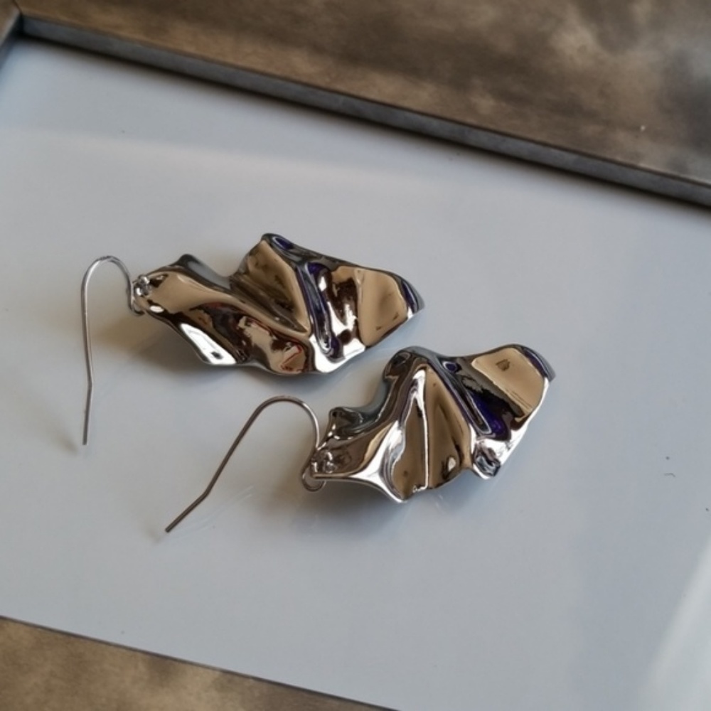 Alexis Bittar Crumpled Wire Earrings - Picture 3 of 6